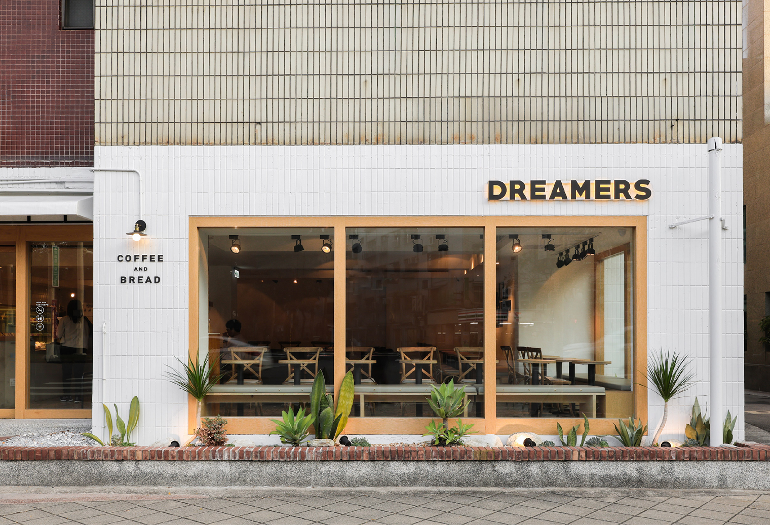 Dreamers Coffee, Zhongcheng Park — interior 01