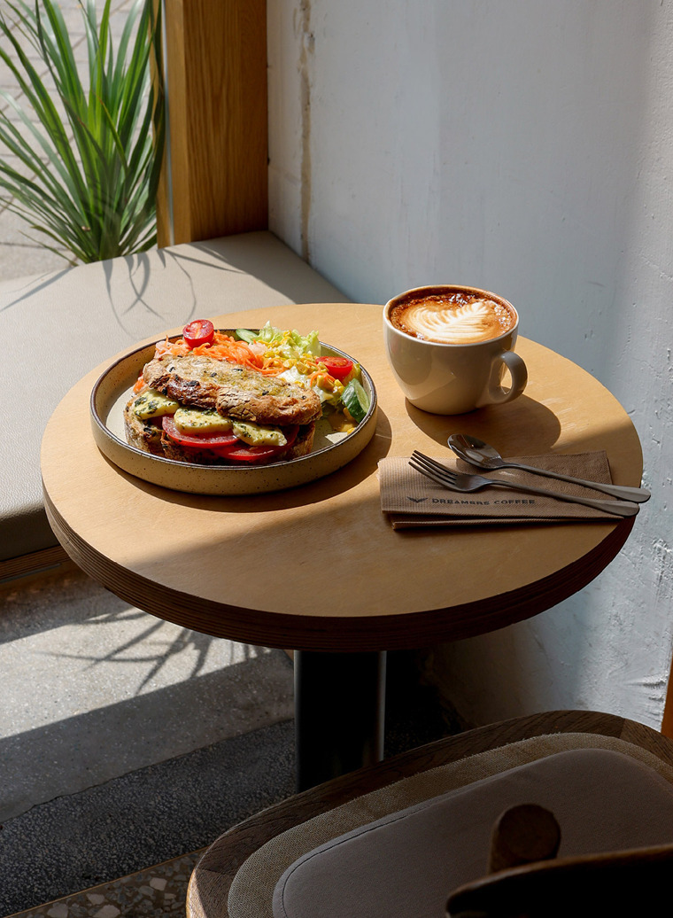 Dreamers Coffee, Zhongcheng Park — interior 10